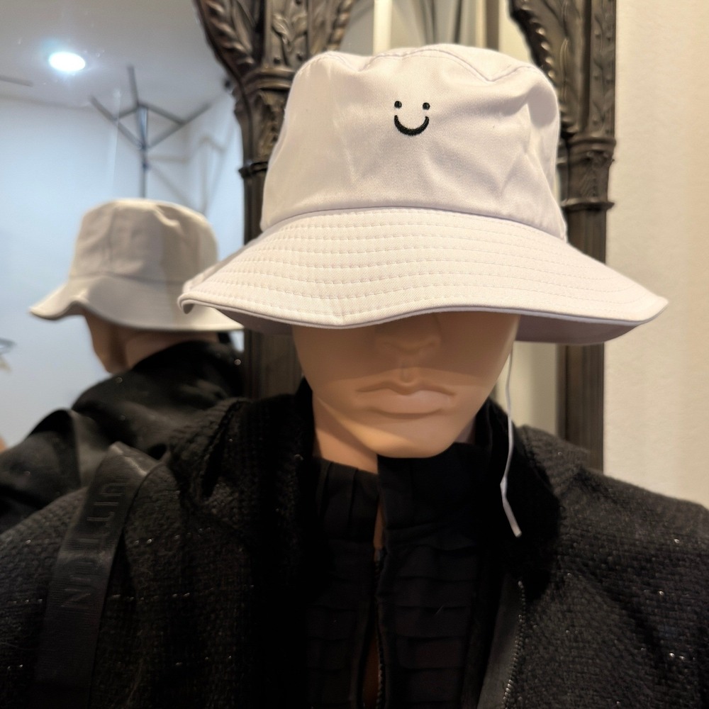 2 Unbranded Bucket Hats Unisex OS Smiley Face White Solid Casual Modern 2023